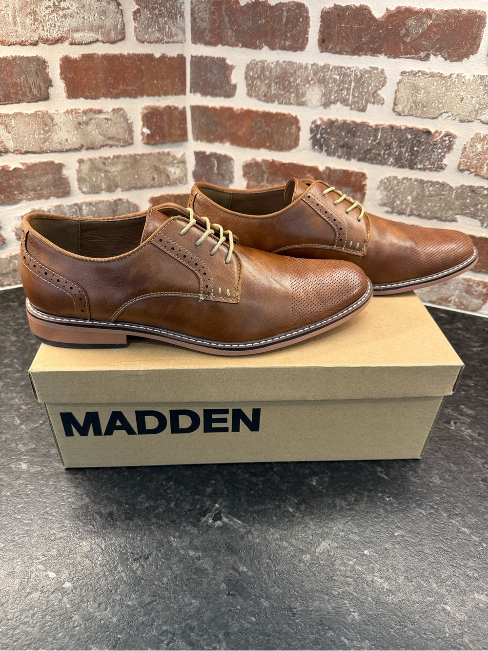 Madden Men's Leather Dress Shoes in Cognac, Size 11.5